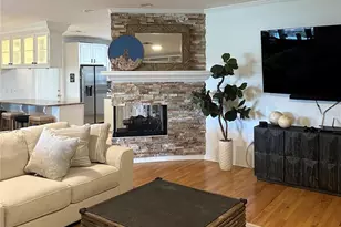 1401 5th St N, Saint Petersburg, FL 33704 - Photo 9