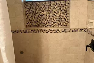 1401 5th St N, Saint Petersburg, FL 33704 - Photo 23