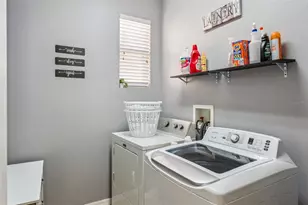 3933 Pemberly Pines Cir, Saint Cloud, FL 34769 - Photo 21