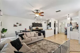 3933 Pemberly Pines Cir, Saint Cloud, FL 34769 - Photo 9