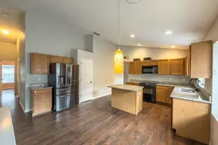 925 Maple Creek Dr, Orlando, FL 32828 - Photo 9