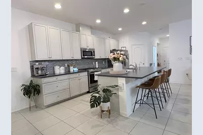 8205 Bayliss Court, Orlando, FL 32825 - Photo 9