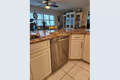 1706 S Lakeside Court, Venice, FL 34293 - Photo 19