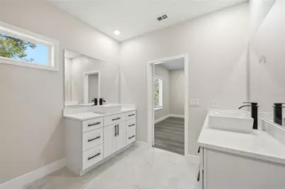 5663 W Central Avenue, Orlando, FL 32811 - Photo 15