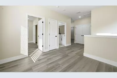 5663 W Central Avenue, Orlando, FL 32811 - Photo 13