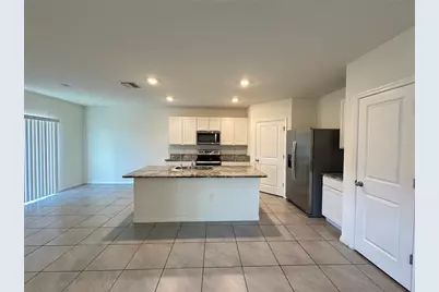 30915 Penny Surf Loop, Wesley Chapel, FL 33545 - Photo 5