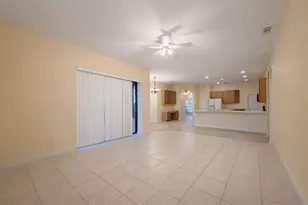 540 Coventry, Davenport, FL 33897 - Photo 7