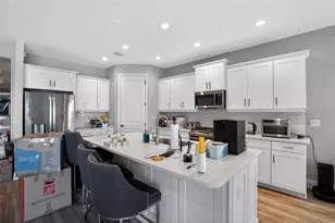 10710 Falling Leaf Ct, Parrish, FL 34219 - Photo 17