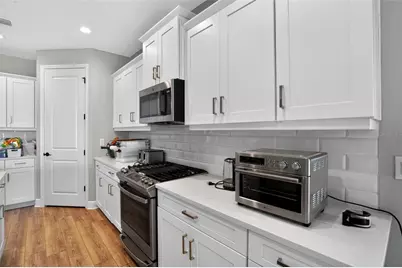 10710 Falling Leaf Court, Parrish, FL 34219 - Photo 13