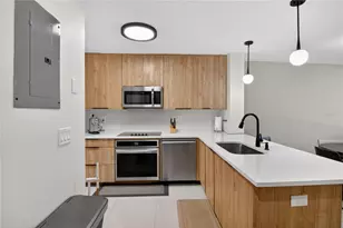 5356 Burning Tree Dr, Orlando, FL 32811 - Photo 5