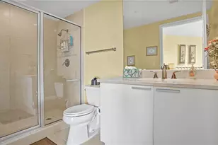 241 Riverside Dr, Daytona Beach, FL 32117 - Photo 21