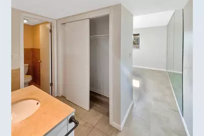 705 S Village Drive N #205, Saint Petersburg, FL 33716 - Photo 17