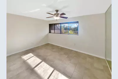 705 S Village Drive N #205, Saint Petersburg, FL 33716 - Photo 9