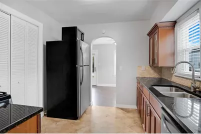 215 E Grant Street, Orlando, FL 32806 - Photo 11