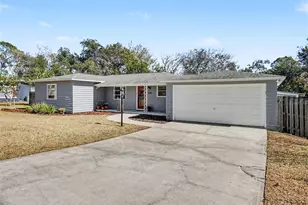 1630 Crestview Dr, Mount Dora, FL 32757 - Photo 3