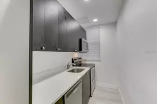 1862 6th St, Sarasota, FL 34236 - Photo 9