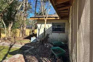 319 N Myrtle St, Starke, FL 32091 - Photo 13