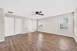 1709 Calm Waters Ct, Tavares, FL 32778 - Photo 17