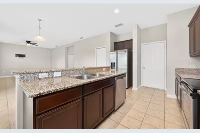 1709 Calm Waters Court, Tavares, FL 32778 - Photo 11