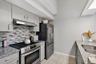 101 N Hill Ave, Deland, FL 32724 - Photo 3
