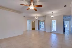 26725 Augusta Springs Cir, Leesburg, FL 34748 - Photo 7