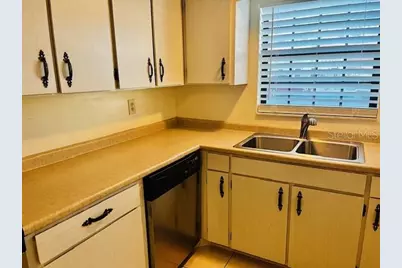 625 N Halifax Avenue #9, Daytona Beach, FL 32118 - Photo 5