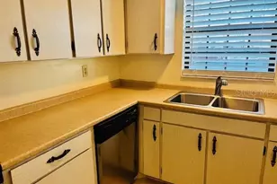 625 N Halifax Ave, Daytona Beach, FL 32118 - Photo 5