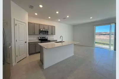 7615 Waterscape Drive, Groveland, FL 34736 - Photo 9
