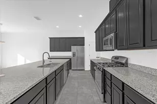 2462 Felce Ct, Davenport, FL 33897 - Photo 7