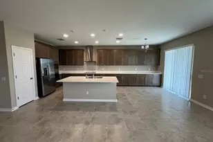 9429 Crescent Ray Dr, Wesley Chapel, FL 33545 - Photo 3