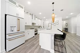 9211 Waverly Walk Dr, Orlando, FL 32817 - Photo 9