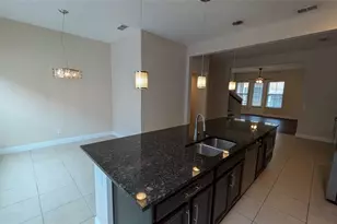 584 Scotia Pl, Orlando, FL 32806 - Photo 9