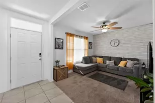 705 Squires Grove Dr, Winter Haven, FL 33880 - Photo 3