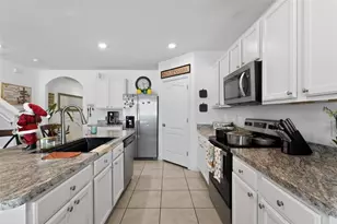 705 Squires Grove Dr, Winter Haven, FL 33880 - Photo 15