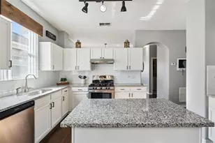 14214 Castle Rock Dr, Orlando, FL 32828 - Photo 5