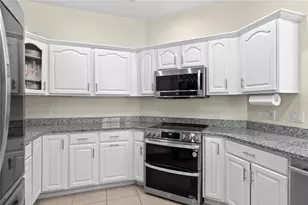 16727 Royal Palm Dr, Groveland, FL 34736 - Photo 9