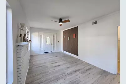 1311 11th Avenue S, Saint Petersburg, FL 33705 - Photo 13