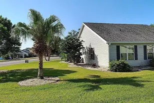 1260 Granada Ct, Lady Lake, FL 32159 - Photo 3