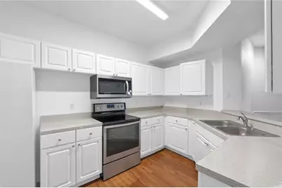 5554 Metrowest Boulevard #203, Orlando, FL 32811 - Photo 3