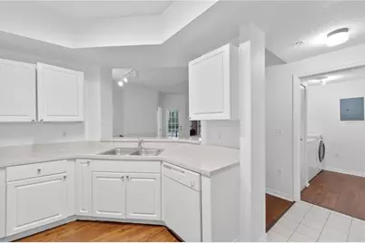 5554 Metrowest Boulevard #203, Orlando, FL 32811 - Photo 5