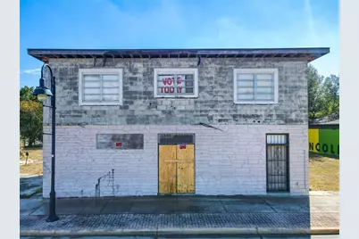 215 Lincoln Avenue, Lake Wales, FL 33853 - Photo 1