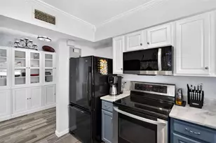 1943 Cloverlawn Ave, Orlando, FL 32806 - Photo 15