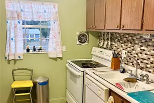 5505 Hernandes Dr, Orlando, FL 32808 - Photo 9