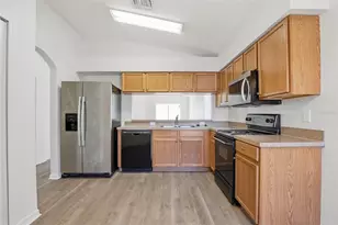 532 Scarlet Maple Ct, Plant City, FL 33563 - Photo 11