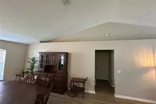 1346 Dunbarton Ct, Kissimmee, FL 34758 - Photo 9