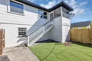 2027 30th Ave N, Saint Petersburg, FL 33713 - Photo 1