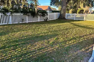 951 Vindale Rd, Tavares, FL 32778 - Photo 13