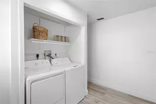 2600 S Crystal Lake Dr, Orlando, FL 32806 - Photo 19