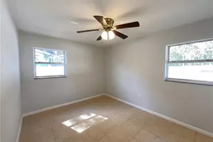 1315 Braebury Dr, Leesburg, FL 34748 - Photo 9