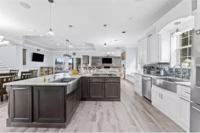 8549 Hillcrest Drive, Groveland, FL 34736 - Photo 11